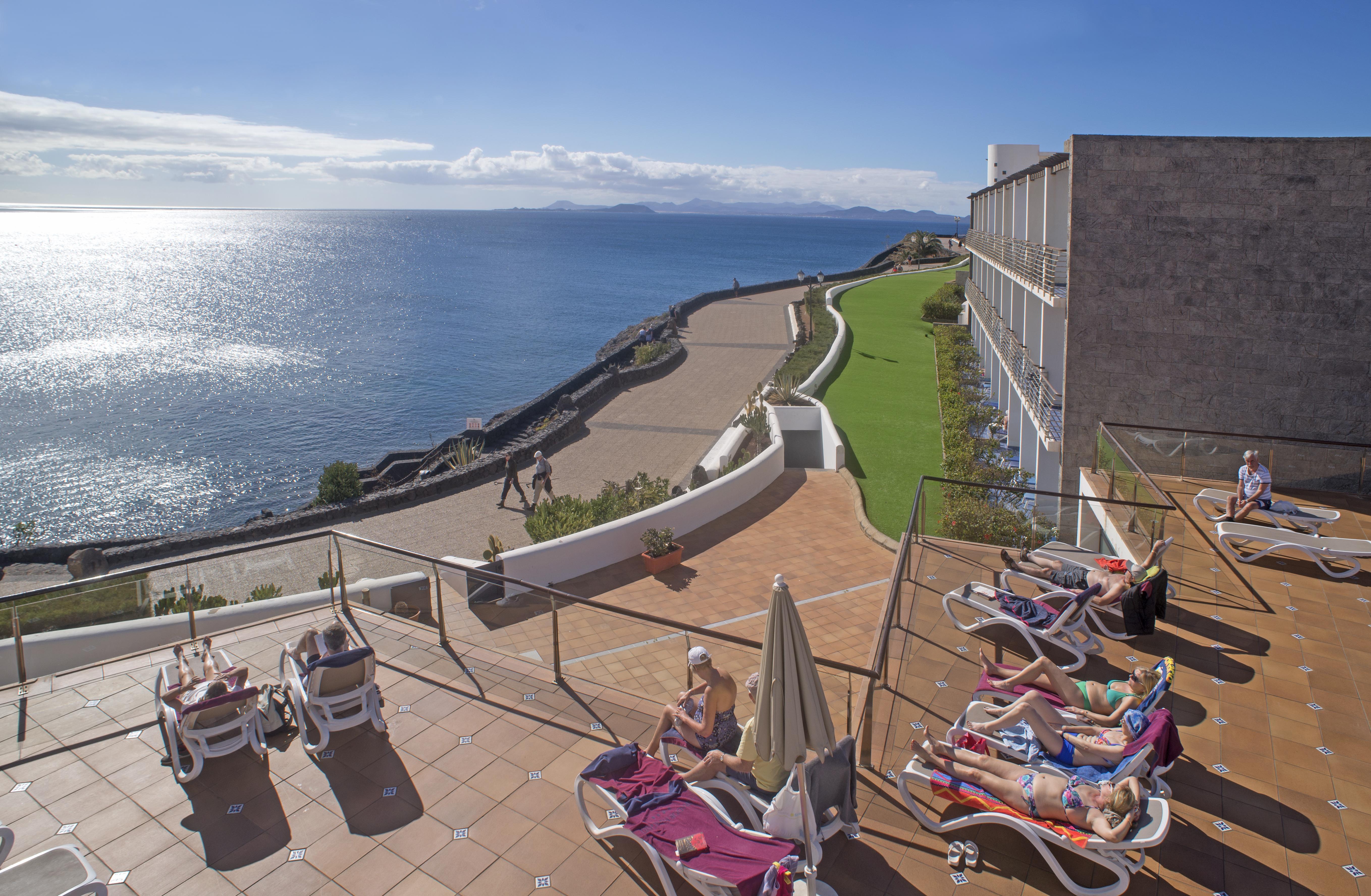 Hotel Mirador Papagayo By Livvo Playa Blanca  Luaran gambar